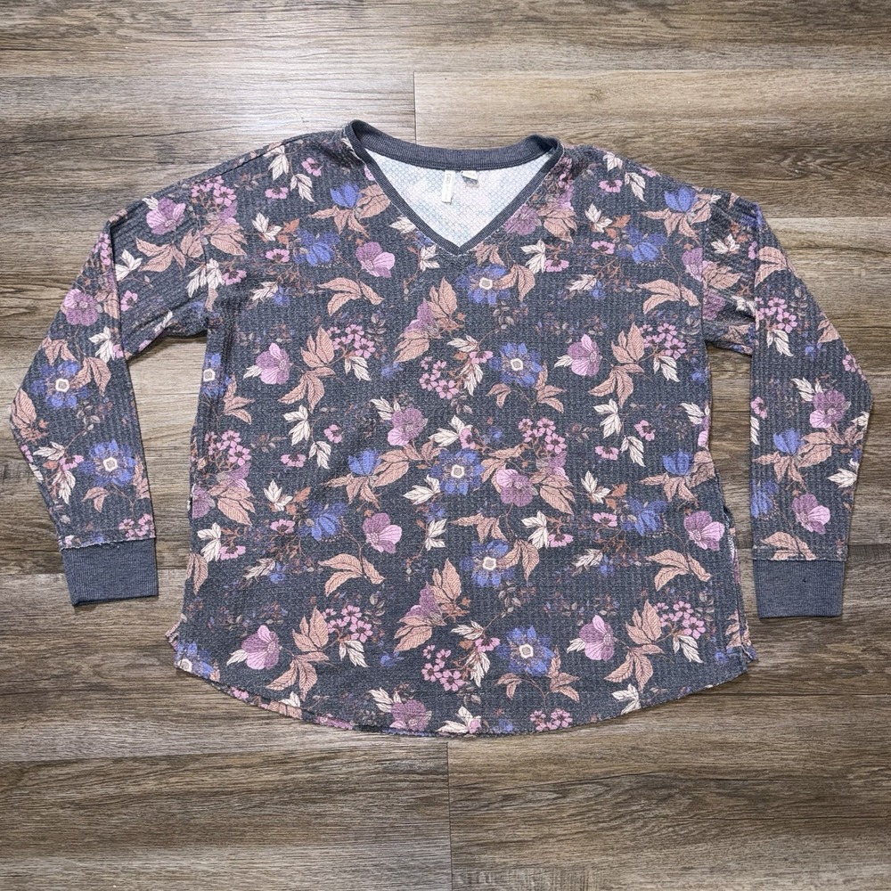 CATO V-Neck Top Womens Small Long Sleeve Charcoal Purple Floral Pattern